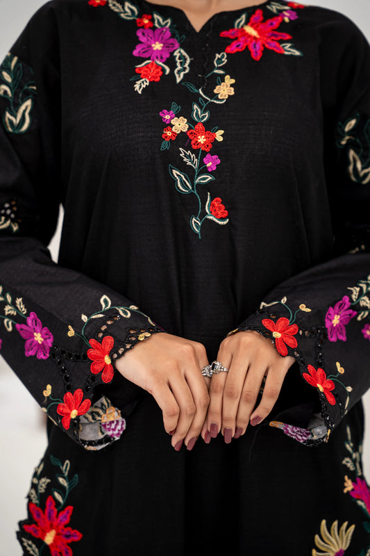Aqsa Black Floral Embroidered 2-Piece