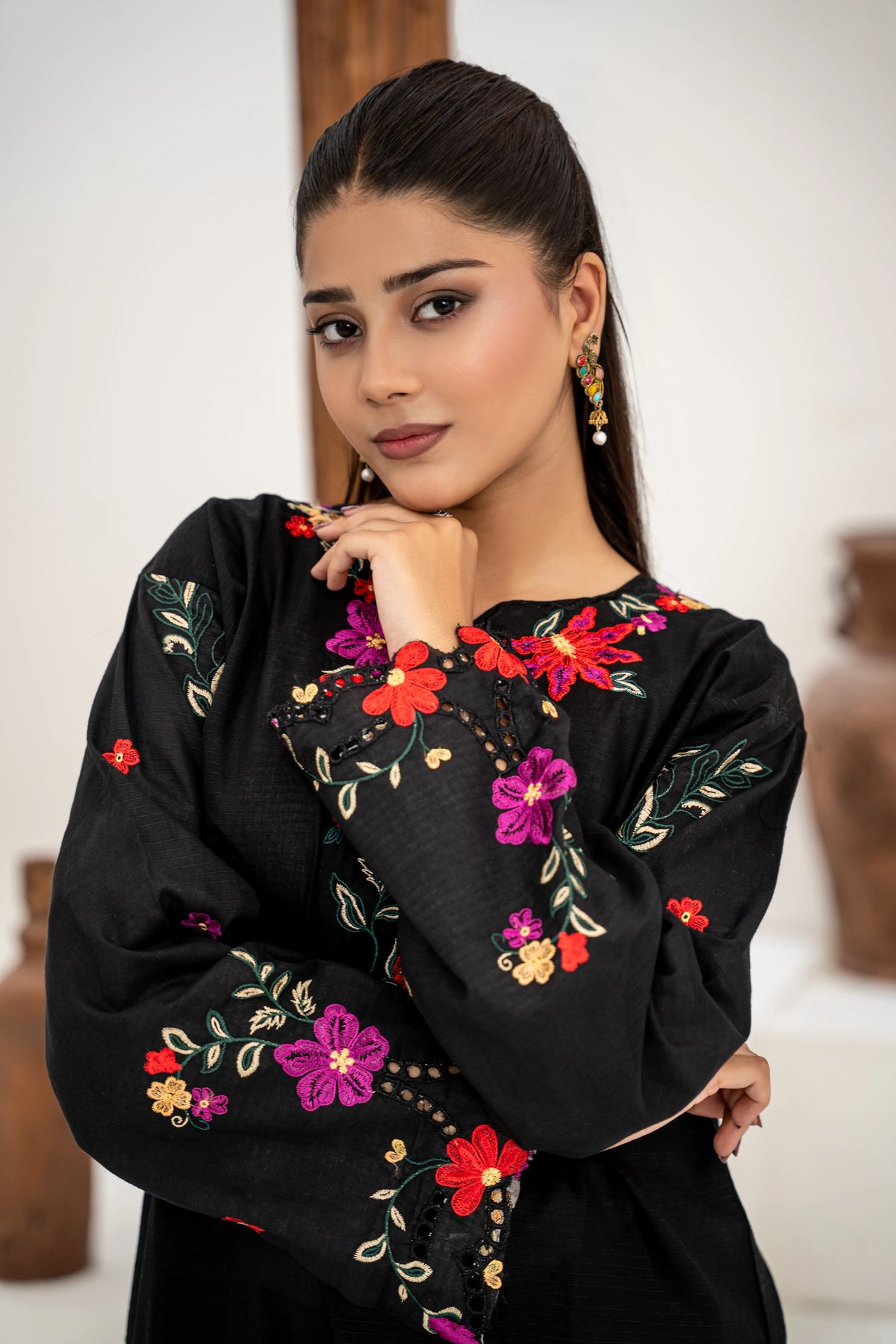 Aqsa Black Floral Embroidered 2-Piece
