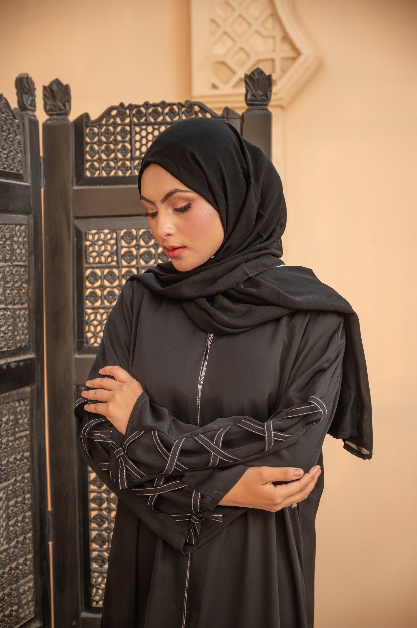 Black Wave Abaya